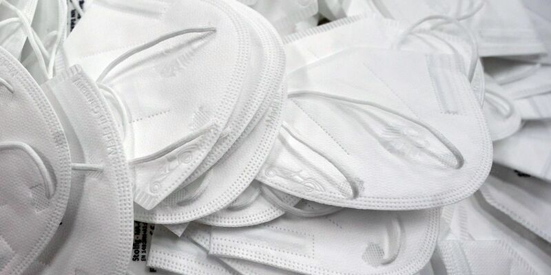 Zu Beginn der Corona-Pandemie hatte Ex-Gesundheitsminister Spahn großzügig Masken eingekauft. - Foto: Thomas Frey/dpa