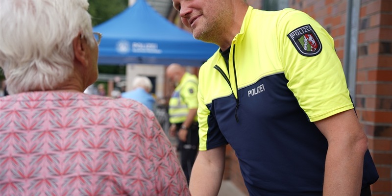 POL-COE: Senden, Ottmarsbocholt/ Sicher mit dem Rollator unterwegs - Foto: presseportal.de