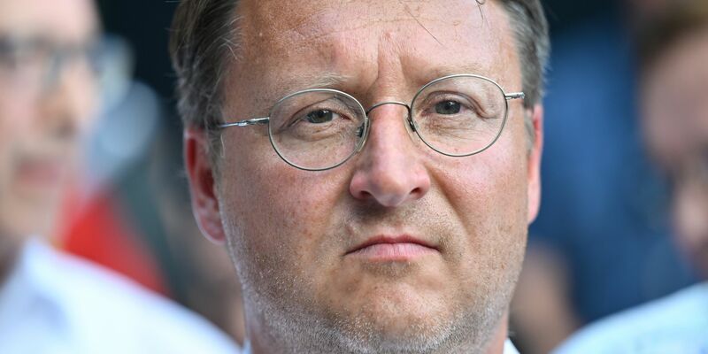 Der AfD-Politiker Robert Sesselmann ist neuer Landrat im Landkreis Sonneberg. - Foto: Martin Schutt/dpa