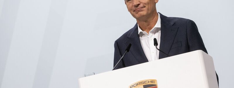 Der Porsche-Vorstandsvorsitzende Oliver Blume auf der Hauptversammlung in Stuttgart. - Foto: Marijan Murat/dpa