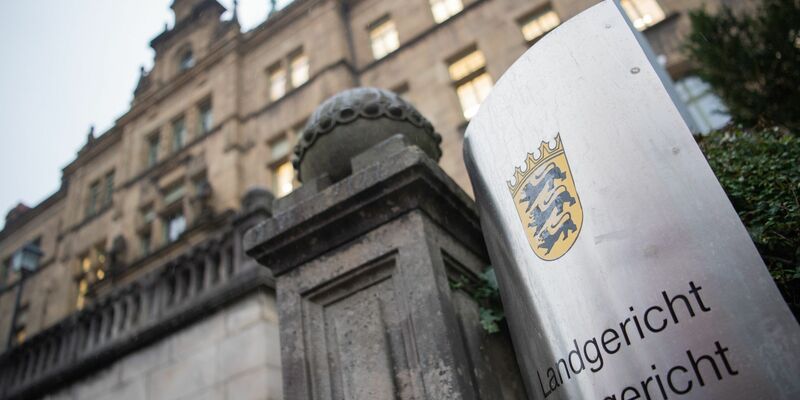 Die 35-Mutter und ihr 67 Jahre alter Sex-Partner mussten sich vor dem Tübinger Landgericht verantworten. - Foto: Tom Weller/dpa