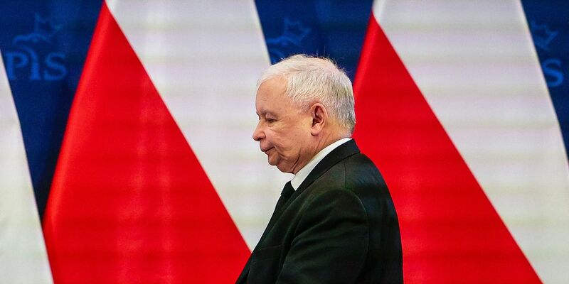 Seinen Angaben zufolge könnten bis zu 8000 Wagner-Kämpfer in Belarus unterkommen: Jaroslaw Kaczynski. - Foto: Krzysztof Zatycki/ZUMA/dpa