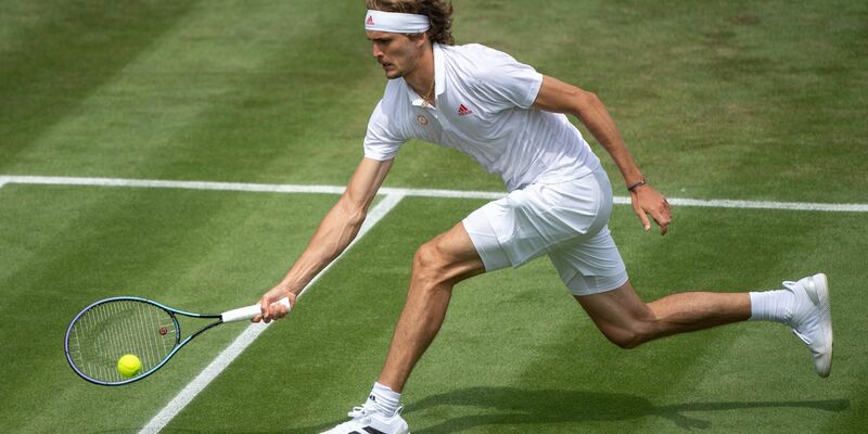 Erwischte ein leichtes Auftaktlos in Wimbledon: Alexander Zverev. - Foto: Jonathan Nackstrand/Aeltc Pool/Press Association/dpa