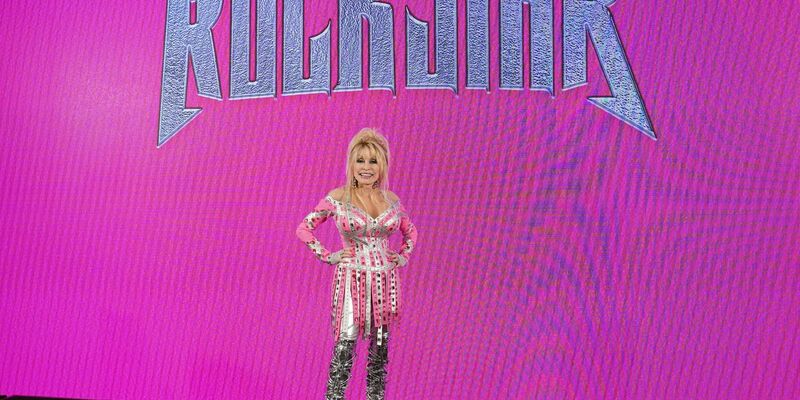 Dolly Parton hat mit verschiedenen Star-Musikern ein Rock-Album aufgenommen. - Foto: Jonathan Brady/PA Wire/dpa