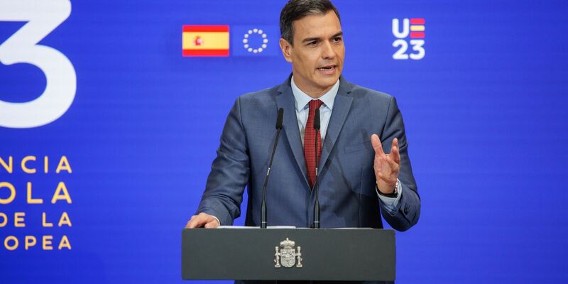 Spaniens Ministerpräsident Pedro Sánchez bei der Vorstellung der Prioritäten der spanischen EU-Ratspräsidentschaft in Madrid. - Foto: Alejandro Martínez Vélez/EUROPA PRESS/dpa