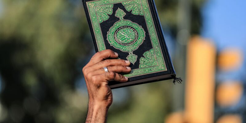 Nach der Verbrennung eines Korans in Schweden hatte es auch im Irak wiederholt Demonstrationen gegeben. - Foto: Ameer Al-Mohammedawi/dpa