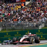 Was für eine Freude, als es endlich so weit war: Das Ende der podestslosen Zeit von Nico Hülkenberg. (Archivbild) - Foto: Darko Bandic/AP/dpa