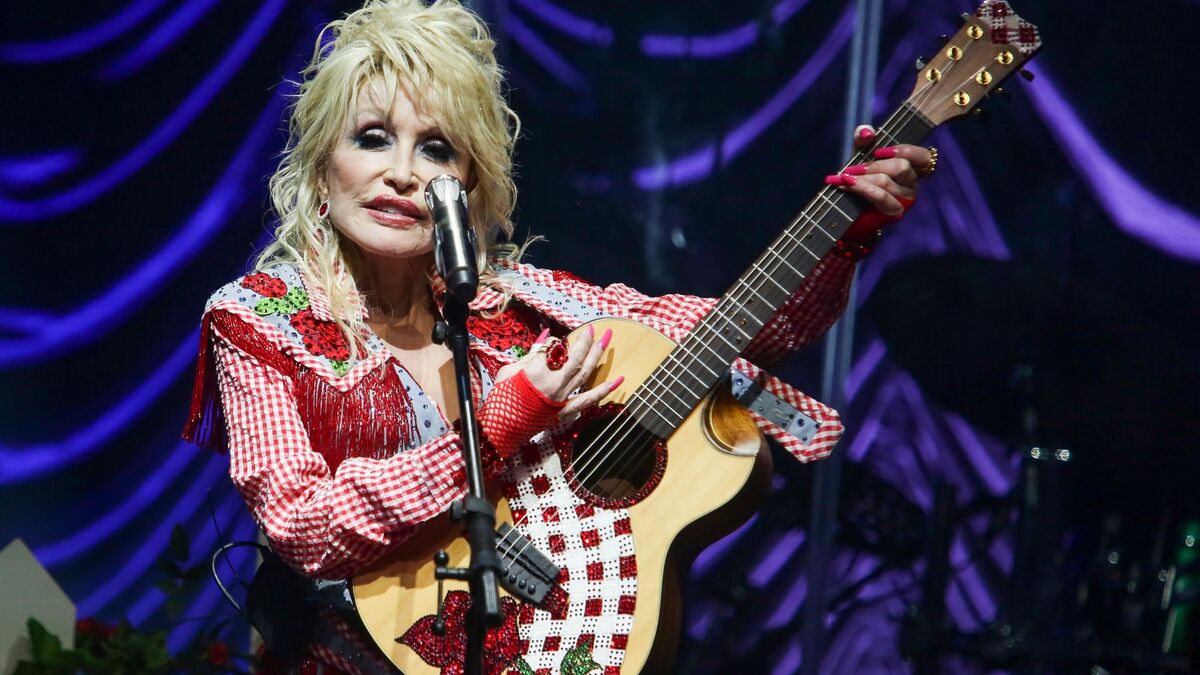 US-Sängerin Dolly Parton bei einem Konzert im texanischen Austin. - Foto: Jack Plunkett/Invision via AP/dpa