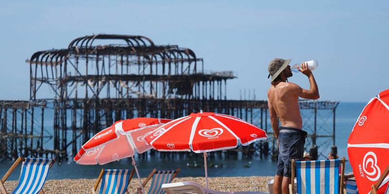Der vergangene Juni war in Großbritannien einer der sonnigsten und überdurchschnittlich trocken. - Foto: Joe Sene/PA Wire/dpa