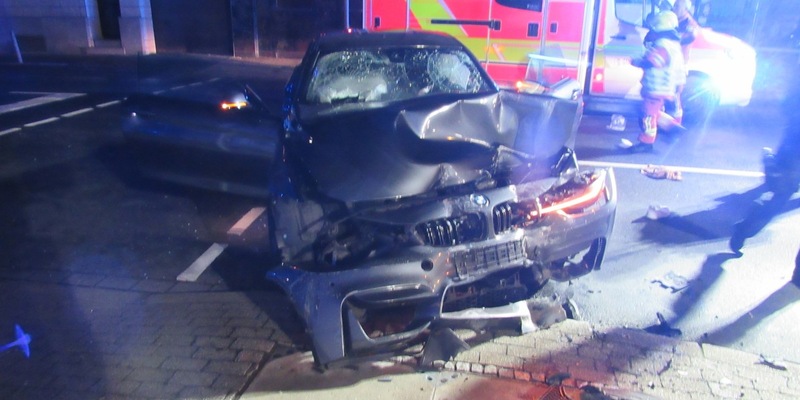 POL-ME: Mit Auto in Gegenverkehr geraten - 2506018 - Foto: presseportal.de