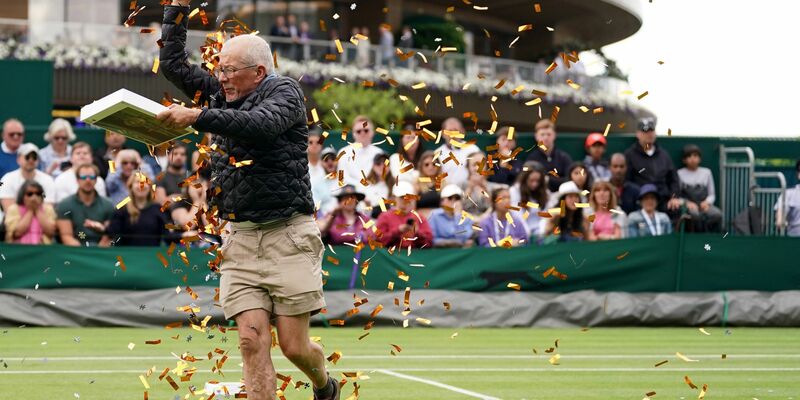 Klimaproteste sorgten in Wimbledon für Aufregung und Spielunterbrechungen. - Foto: Adam Davy/PA Wire/dpa