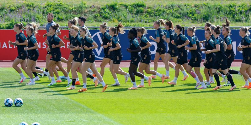 Aufgalopp: Die DFB-Frauen steuern auf den finalen WM-Test gegen Sambia zu. - Foto: Daniel Löb/dpa