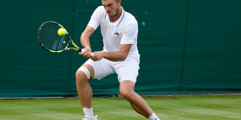 Steht in Wimbledon in der dritten Runde: Maximilian Marterer. - Foto: Kirsty Wigglesworth/AP/dpa