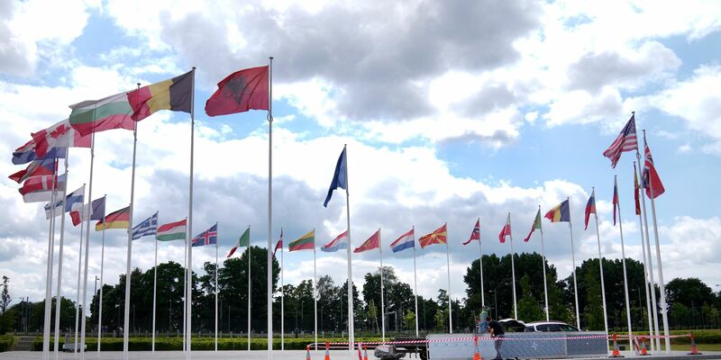 Die Verteidigungsminister der Nato-Staaten treffen sich in Brüssel. - Foto: Virginia Mayo/AP/dpa