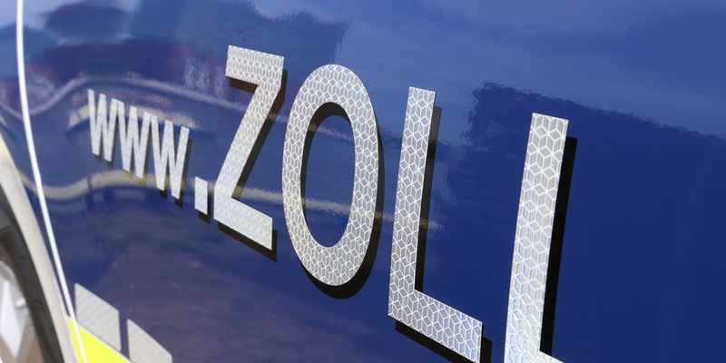 HZA-SI: Zoll versteuer Schweizer Fahrzeug - Foto: presseportal.de