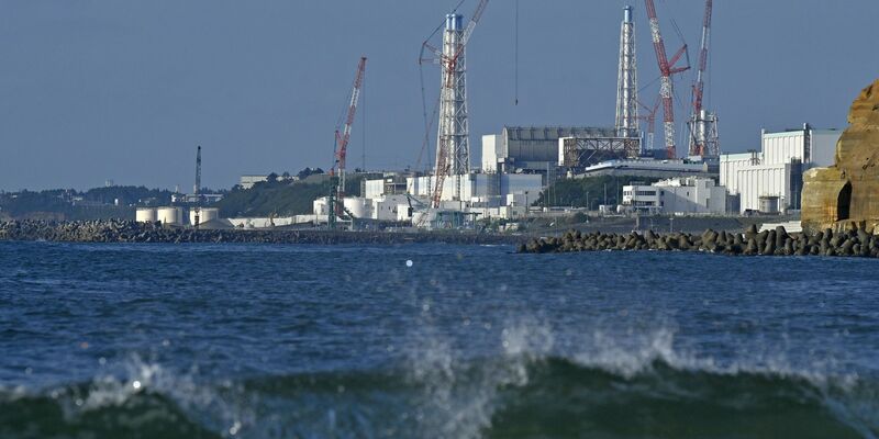 Das Kernkraftwerk Fukushima im japanischen Ort Futaba. - Foto: kyodo/dpa