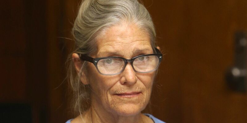 Leslie Van Houten könnte mehr als ein halbes Jahrhundert nach einer Mordserie in Los Angeles aus dem Gefängnis entlassen werden. - Foto: Stan Lim/Pool Los Angeles Daily News/AP/dpa