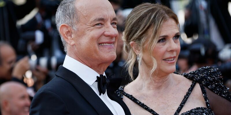 Tom Hanks und seine Frau Rita Wilson sind seit 35 Jahren verheiratet. - Foto: Joel C Ryan/Invision/AP/dpa