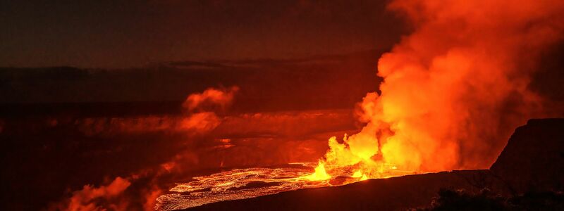 Auf Island gibt es erneut einen vulkanischen Ausbruch (Archivbild). - Foto: Janice Wei/National Park Service/AP/dpa