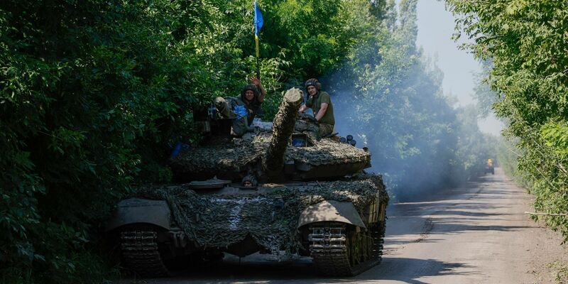 Ein zerstörtes Kulturhaus in der Nähe von Awdijiwka: Seit zwei Jahren führt Russland seinen Angriffskrieg gegen die Ukraine. - Foto: Alex Babenko/AP/dpa