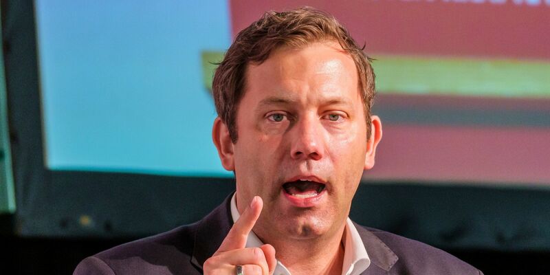 Schlägt statt der Einsparungen beim Elterngeld die Abschaffung des Ehegattensplittings für neue Ehen vor: Lars Klingbeil. - Foto: Andreas Arnold/dpa