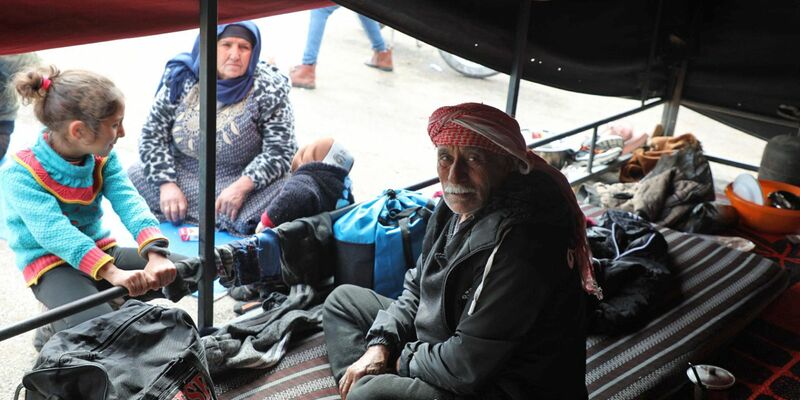 In Teilen Syriens ist ein Leben ohne humanitäre Hilfe schwer vorstellbar. - Foto: AWO Internatiol/Hiro/obs/dpa