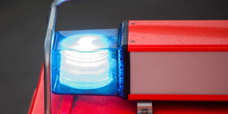 Blaulicht an einer Feuerwache. (Symbolbild) - Foto: picture alliance / dpa