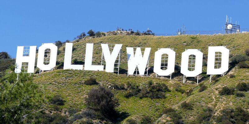 Der «Hollywood»-Schriftzug auf Mount Lee in Los Angeles. - Foto: Barbara Munker/dpa