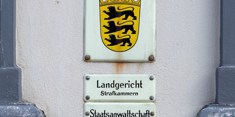 Vor dem Landgericht Ellwangen beginnt heute der Prozess gegen einen Jugendlichen, der eine 78-Jährige angegriffen haben soll, die daraufhin starb. - Foto: Stefan Puchner/dpa