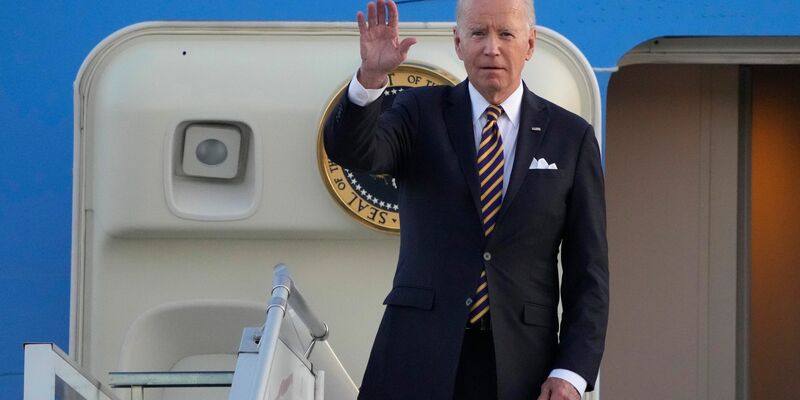 US-Präsident Joe Biden bei seiner Ankunft in Helsinki. - Foto: Sergei Grits/AP/dpa