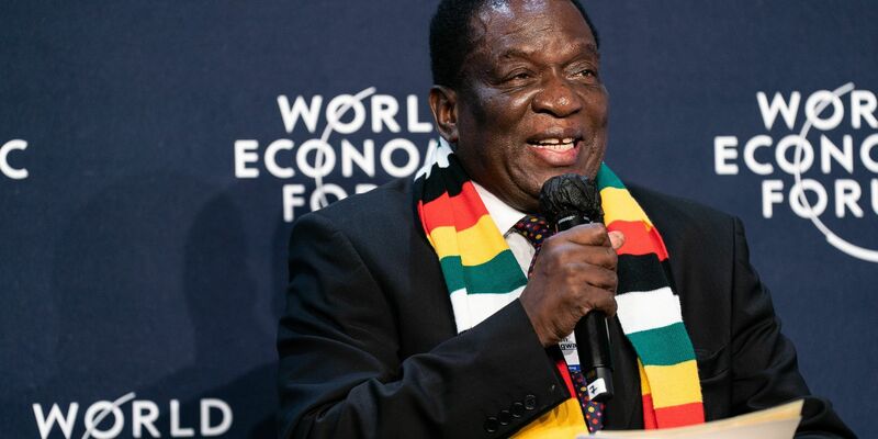 Emmerson Mnangagwa ist Simbabwes Präsident. - Foto: Sikarin Fon Thanachaiary/World Economic Forum/dpa