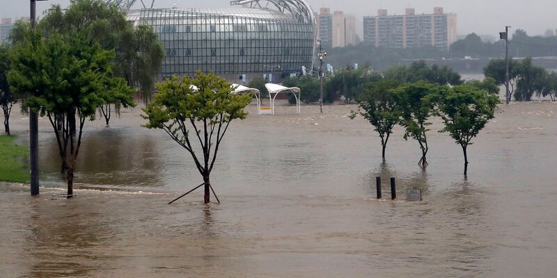 Massive Regenfälle lösen in Südkorea mehrere Erdrutsche und Stromausfälle aus. - Foto: NEWSIS/XinHua/dpa