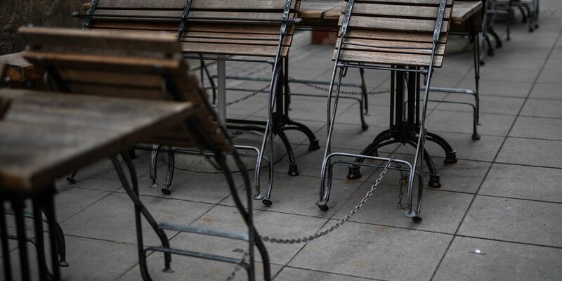 Die DIHK registriert immer weniger Unternehmens-Neugründungen - vor allem in der Gastronomie zeigt der Trend nach unten. - Foto: Christoph Schmidt/dpa