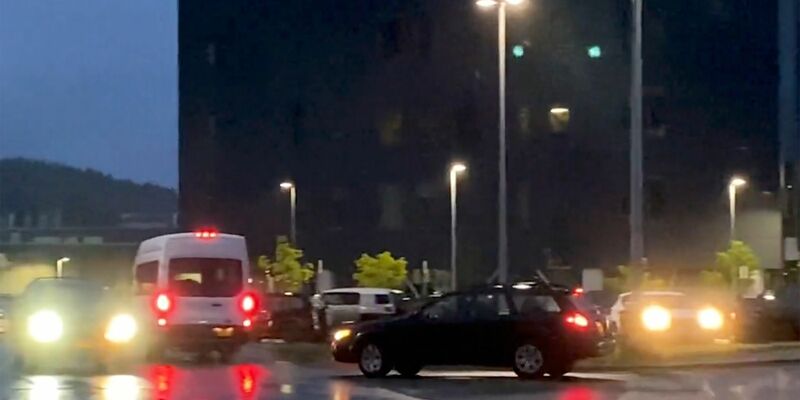 Ein Erdbeben der Stärke 7,2 hat eine kurze Tsunamiwarnung für Südalaska ausgelöst. - Foto: Jared Griffin/AP/dpa