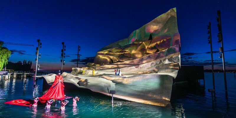 Puccinis «Madame Butterfly» auf der Seebühne in Bregenz. - Foto: Dietmar Stiplovsek/APA/dpa