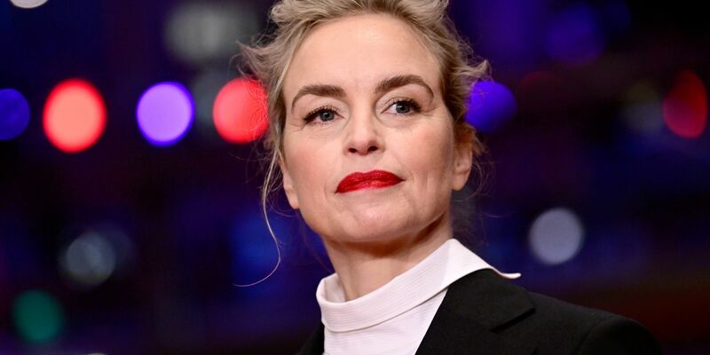 Schauspielerin Nina Hoss bei der Premiere des Films  «Tár» in Berlin. - Foto: Fabian Sommer/dpa