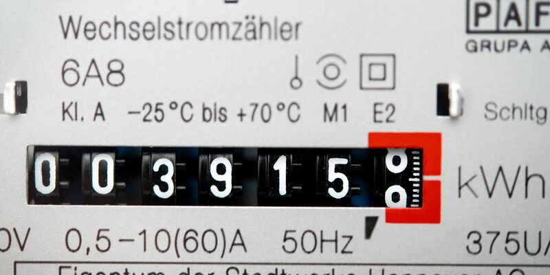 Entlastungen für die hohen Strom- und Gaspreise kommen nicht bei allen Verbrauchern unbürokratisch an. - Foto: Hauke-Christian Dittrich/dpa/Symbolbild