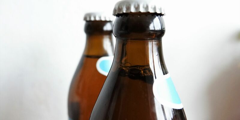 Preis und Nachfrage nach Mehrwegglasflaschen haben sich erhöht. - Foto: Ann-Marie Utz/dpa