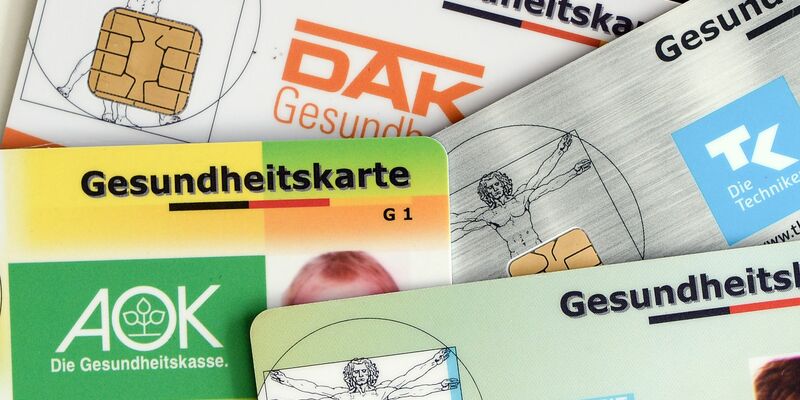 Die große Mehrheit der Deutschen ist gesetzlich krankenversichert. (Symbolbild) - Foto: Jens Kalaene/dpa-Zentralbild/dpa