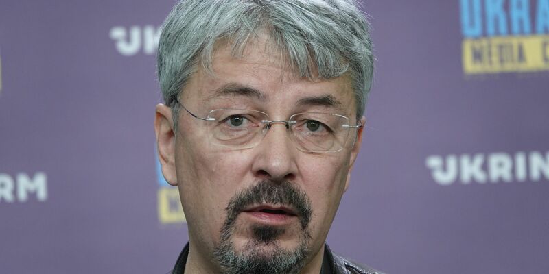 Der ukrainische Kulturminister Olexander Tkatschenko hat seinen Rücktritt eingereicht. - Foto: Ulf Mauder/dpa