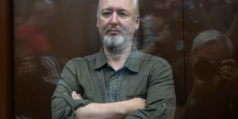 Igor Girkin gilt zwar als Befürworter des russischen Angriffskriegs gegen die Ukraine, er kritisierte aber auch die Kriegsführung Russlands. - Foto: Alexander Zemlianichenko/POOL AP/dpa