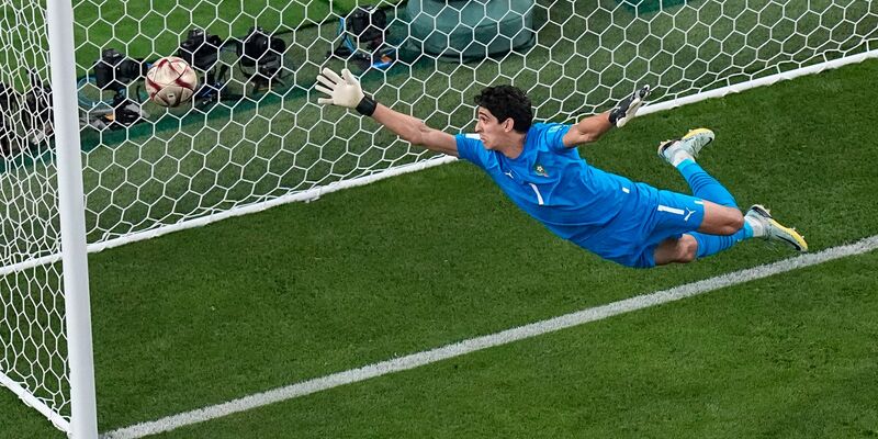 Marokkos Torhüter Yassine Bounou soll Kandidat beim FC Bayern sein. - Foto: Pavel Golovkin/AP/dpa