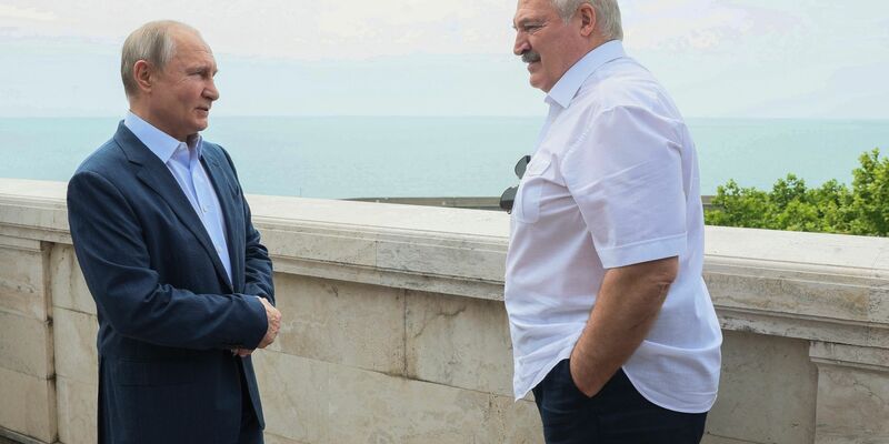 Wladimir Putin (l) und Alexander Lukaschenko bei einem Treffen im vergangenen Juni. - Foto: Gavriil Grigorov/Pool Sputnik Kremlin/AP/dpa