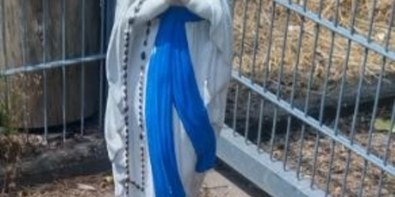 POL-UL: (UL) Emerkingen - Diebstahl auf Friedhof / Ein Unbekannter entwendete in den vergangenen Tagen eine Bronzeskulptur in Emerkingen. - Foto: presseportal.de