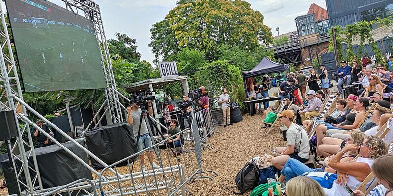 Public Viewing im Berliner Biergarten BRLO am 24.07.2023 - Foto: ?ber dts Nachrichtenagentur