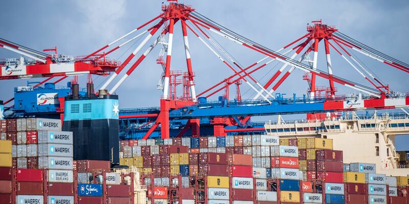 Die deutsche Exportförderung soll verstärkt nach dem Klimaschutz ausgerichtet werden. - Foto: Sina Schuldt/dpa/Archiv