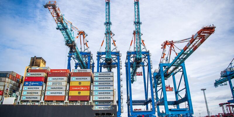 Nach der Prognose des IWF schrumpft die deutsche Wirtschaft leicht. - Foto: Sina Schuldt/dpa