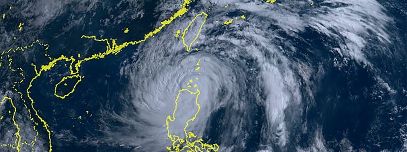 Das Satellitenbild zeigt den Taifun «Doksuri». - Foto: Uncredited/Courtesy of National Institute of Information and Communications Technology (NICT)/AP/dpa