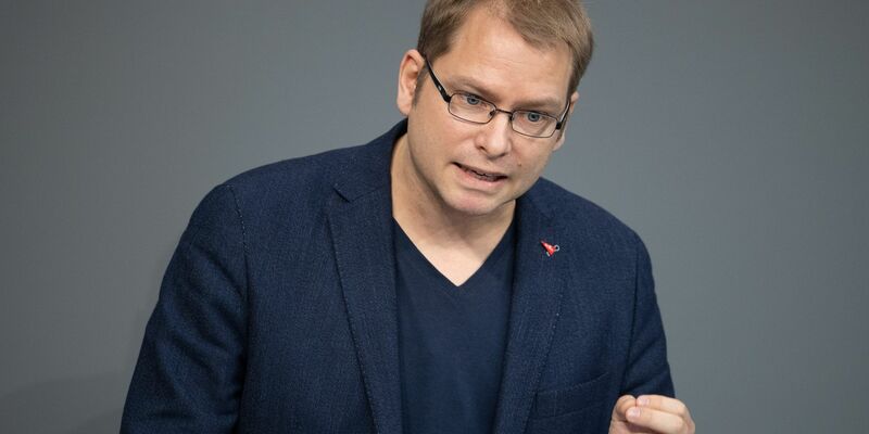 Lorenz Gösta Beutin fordert, das Tempo beim Ausbau der Erneuerbaren mindestens um das Vierfache zu steigern. - Foto: Soeren Stache/dpa-Zentralbild/dpa