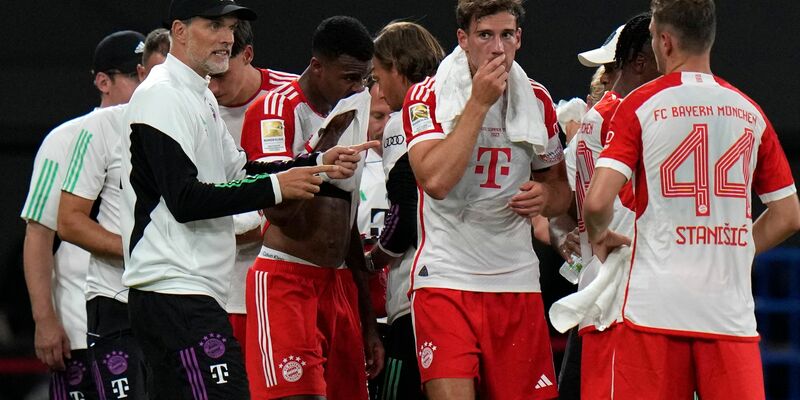 Bayern-Trainer Thomas Tuchel absolviert mit seiner Mannschaft derzeit eine Asienreise. - Foto: Shuji Kajiyama/AP/dpa